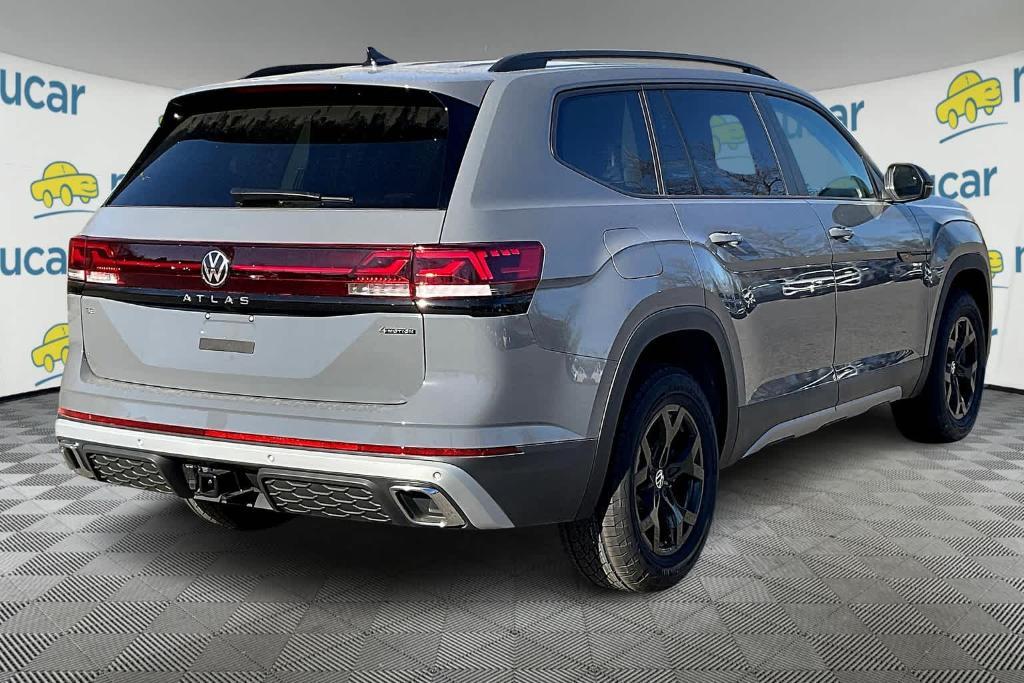 new 2025 Volkswagen Atlas car, priced at $45,362