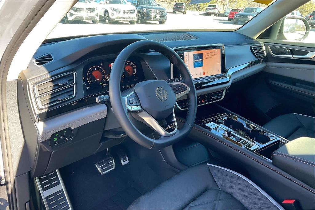 new 2025 Volkswagen Atlas car, priced at $45,362