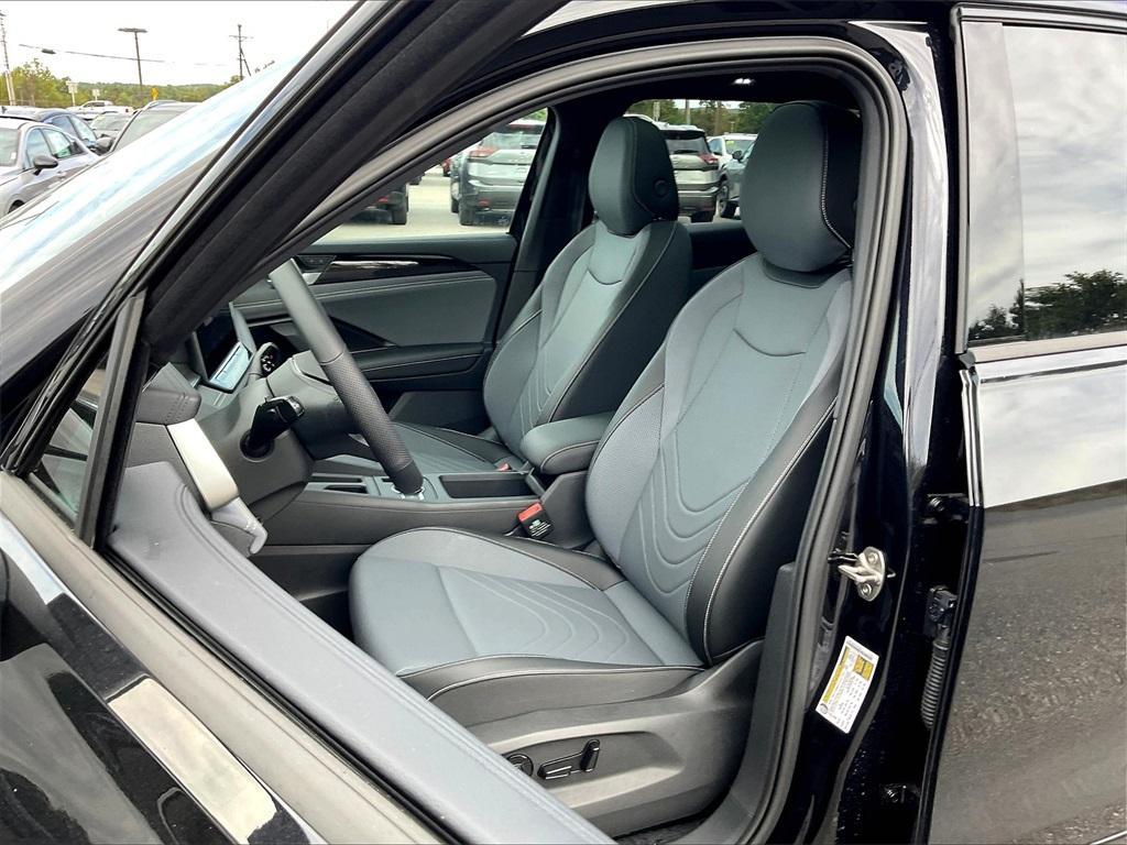 new 2025 Volkswagen Tiguan car, priced at $36,761