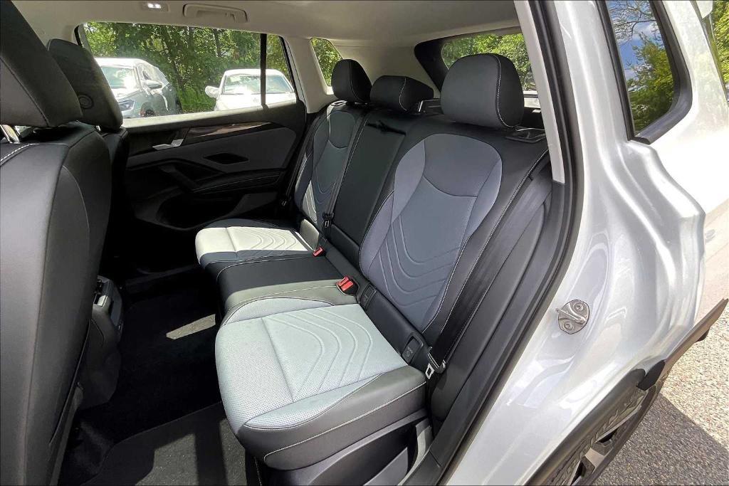 new 2025 Volkswagen Tiguan car, priced at $35,370