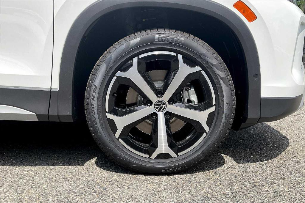 new 2025 Volkswagen Tiguan car, priced at $35,370