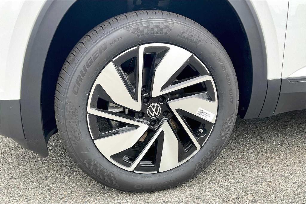 new 2025 Volkswagen Atlas car, priced at $45,328
