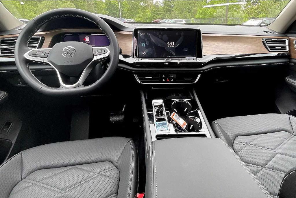 new 2025 Volkswagen Atlas car, priced at $45,414