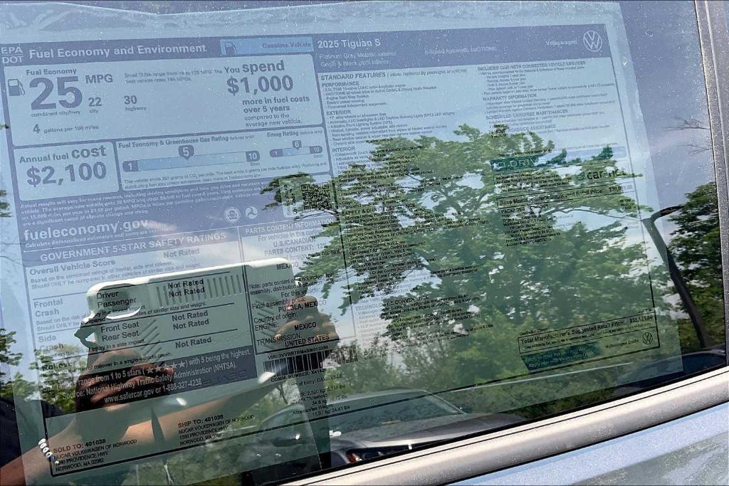new 2025 Volkswagen Tiguan car, priced at $32,151