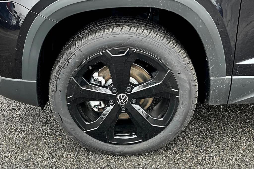new 2025 Volkswagen Taos car, priced at $32,595
