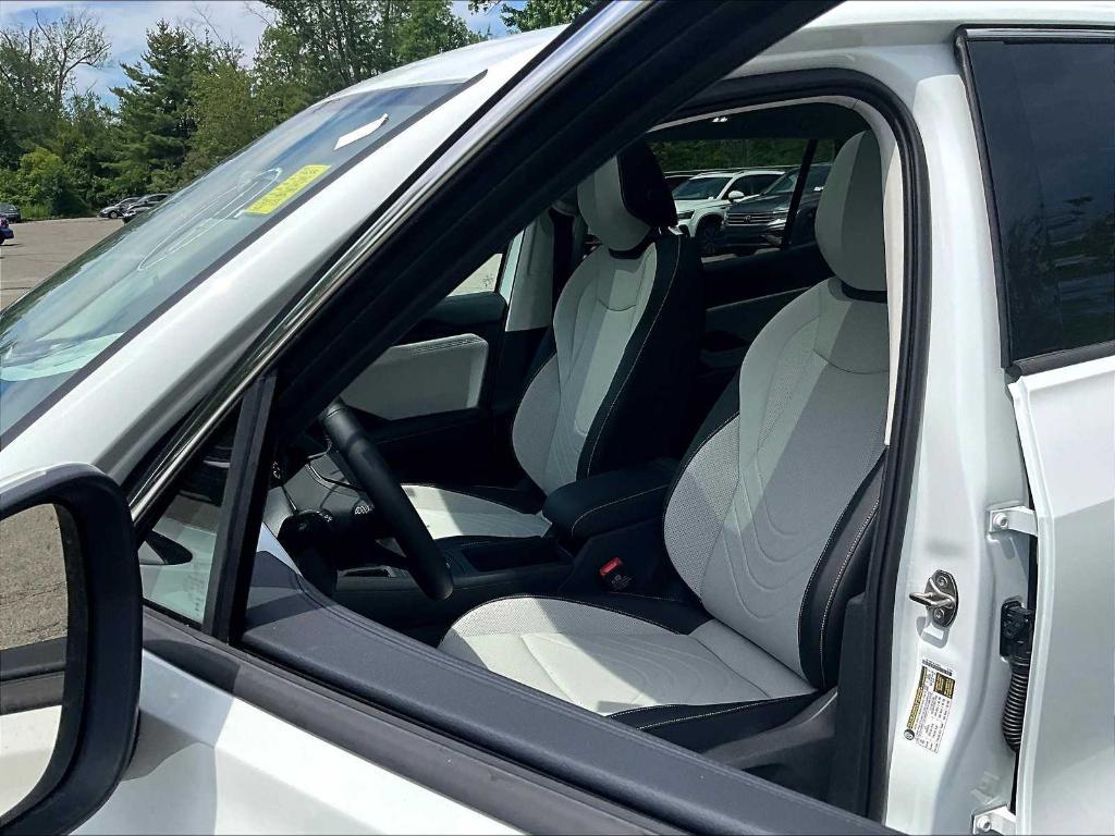 new 2025 Volkswagen Tiguan car, priced at $35,240