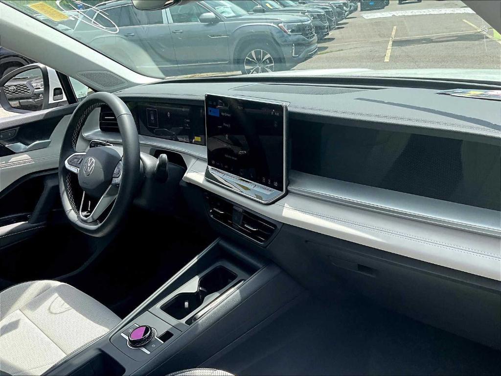new 2025 Volkswagen Tiguan car, priced at $35,240