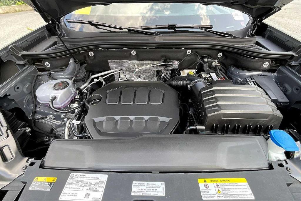 new 2025 Volkswagen Atlas car, priced at $53,687