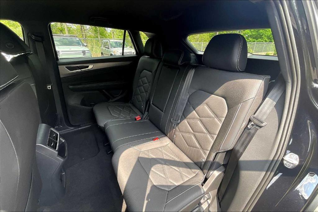 new 2025 Volkswagen Atlas Cross Sport car, priced at $40,356