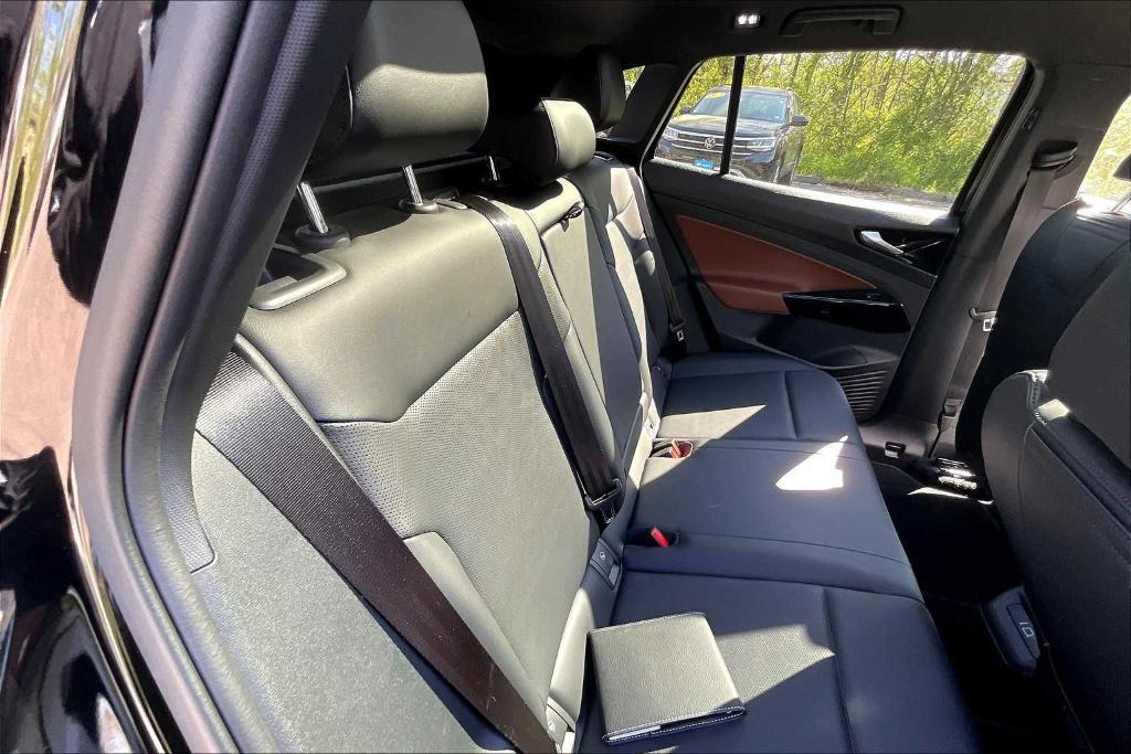 used 2022 Volkswagen ID.4 car, priced at $25,500