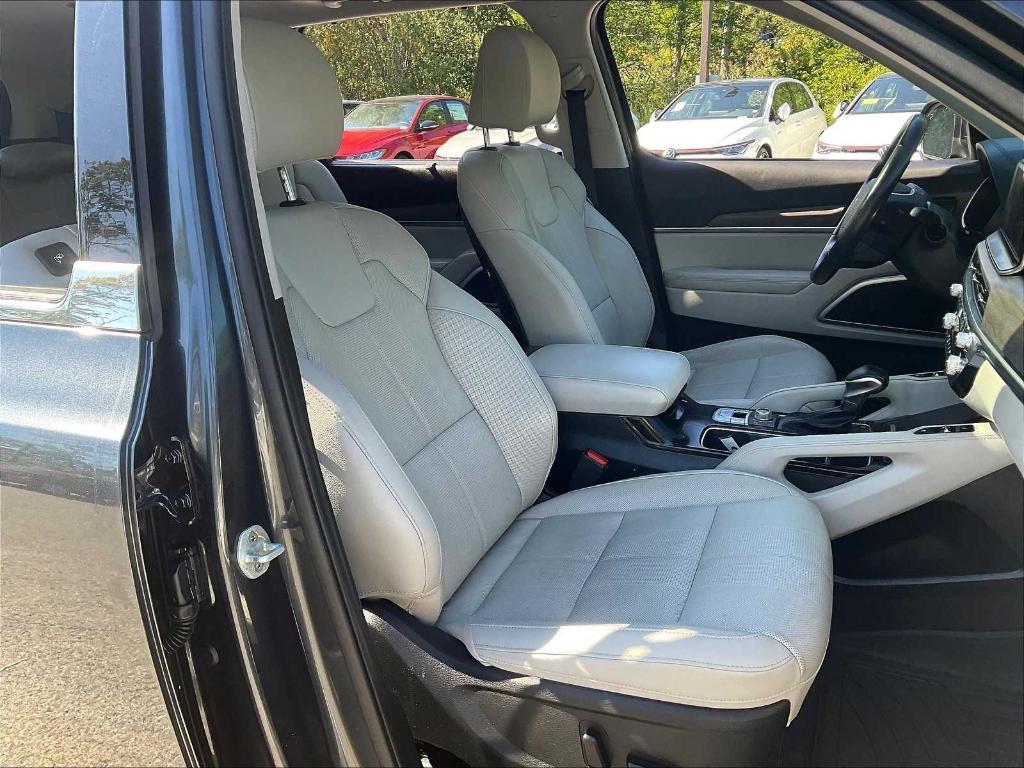 used 2022 Kia Telluride car, priced at $30,900