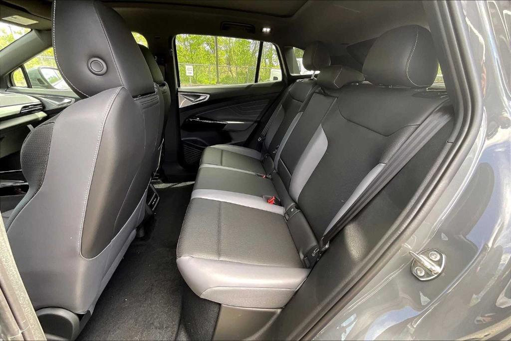 new 2025 Volkswagen ID.4 car, priced at $51,776