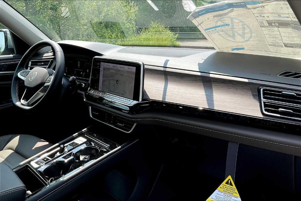 new 2025 Volkswagen Atlas car, priced at $48,238