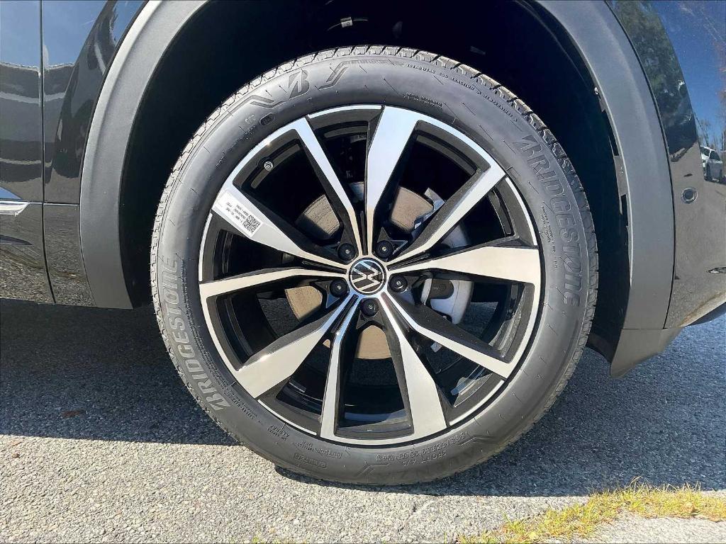 new 2026 Volkswagen Atlas car, priced at $54,550