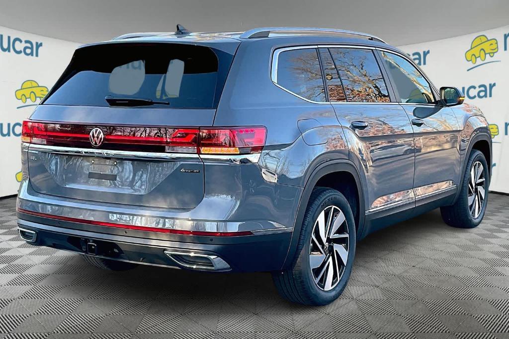 new 2025 Volkswagen Atlas car, priced at $50,000