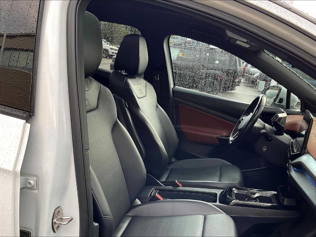 used 2022 Volkswagen ID.4 car, priced at $25,500