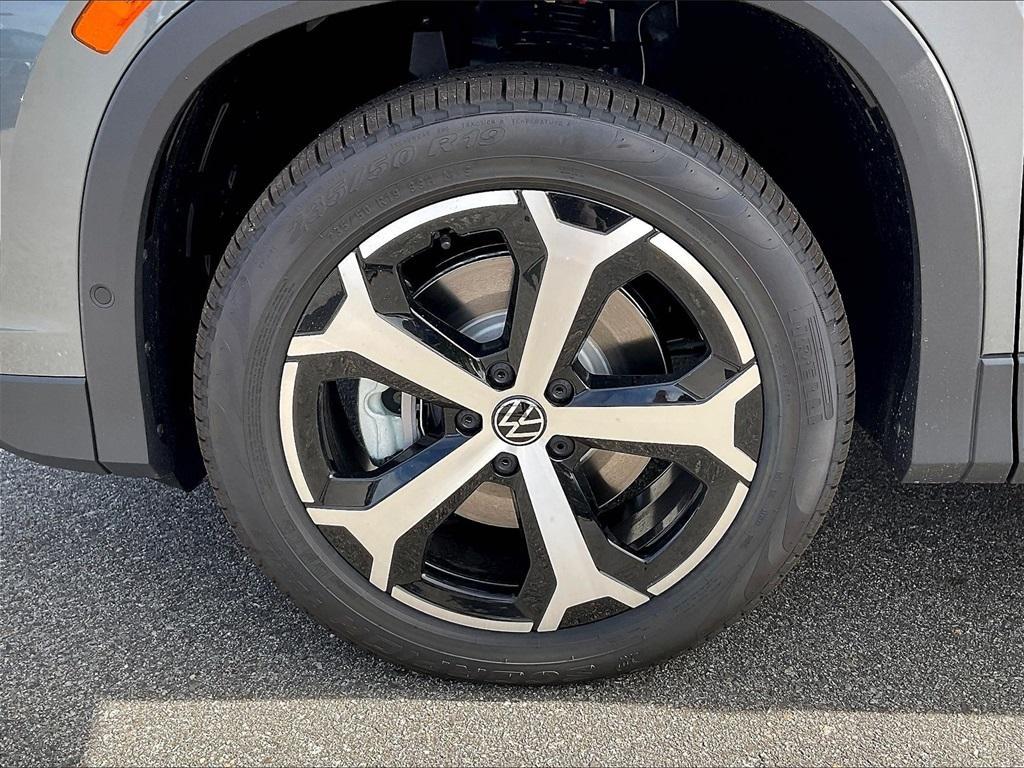 new 2025 Volkswagen Tiguan car, priced at $34,657
