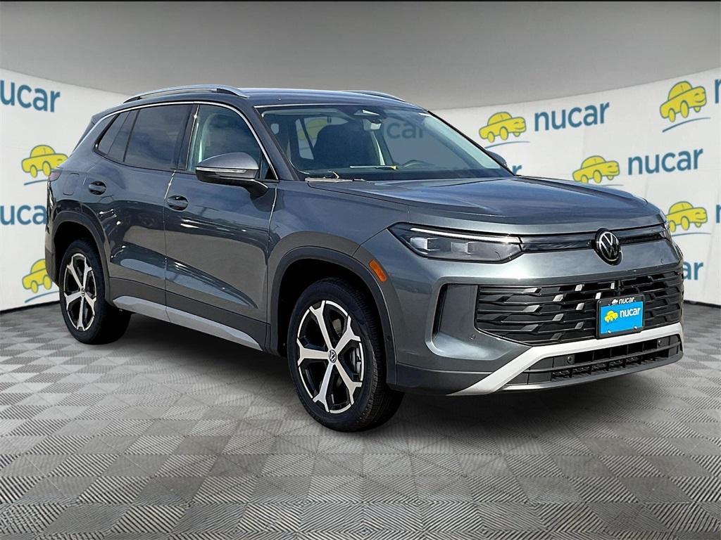 new 2025 Volkswagen Tiguan car, priced at $34,657