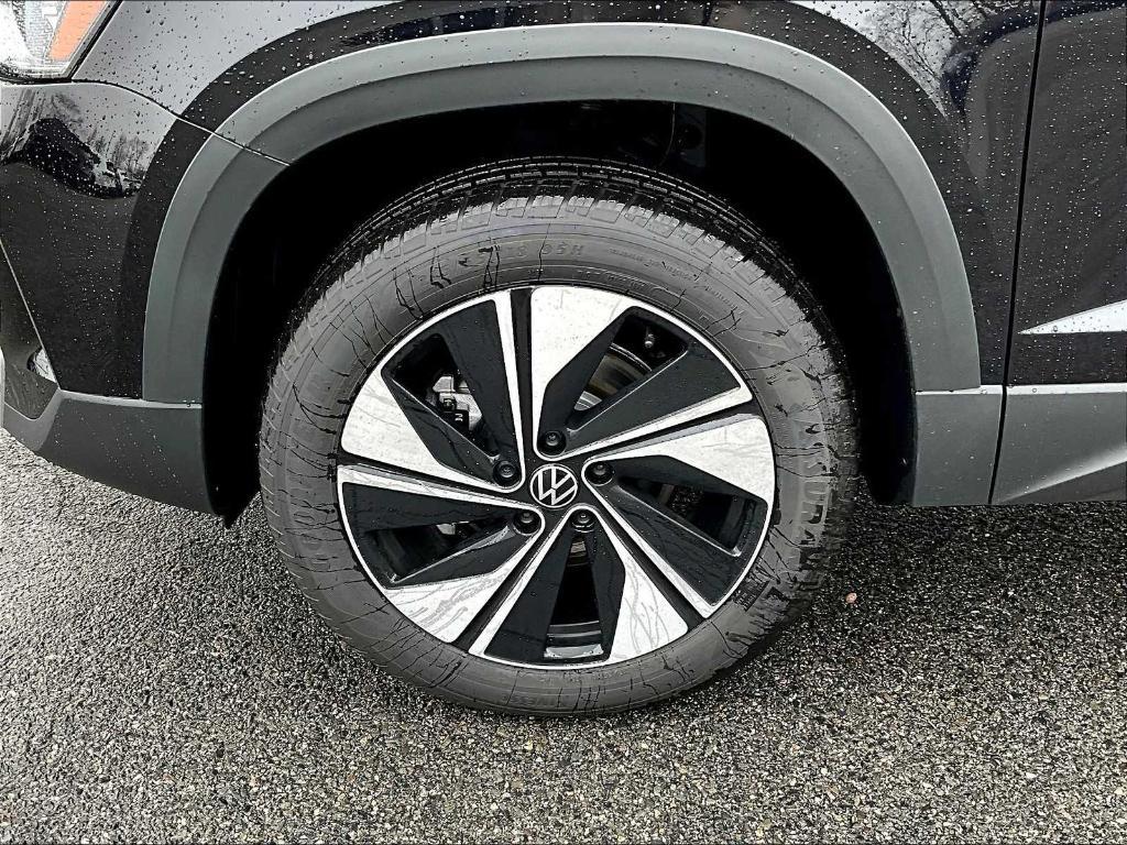 new 2025 Volkswagen Taos car, priced at $28,321