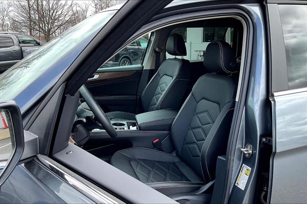 new 2025 Volkswagen Atlas car, priced at $38,539