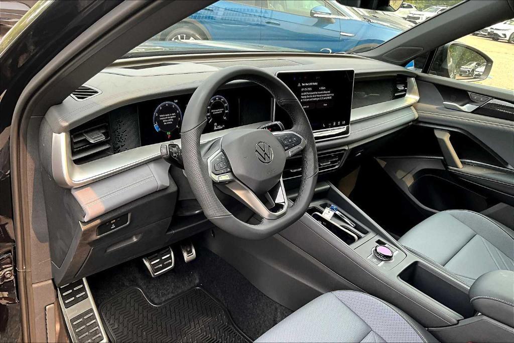 new 2025 Volkswagen Tiguan car, priced at $38,019