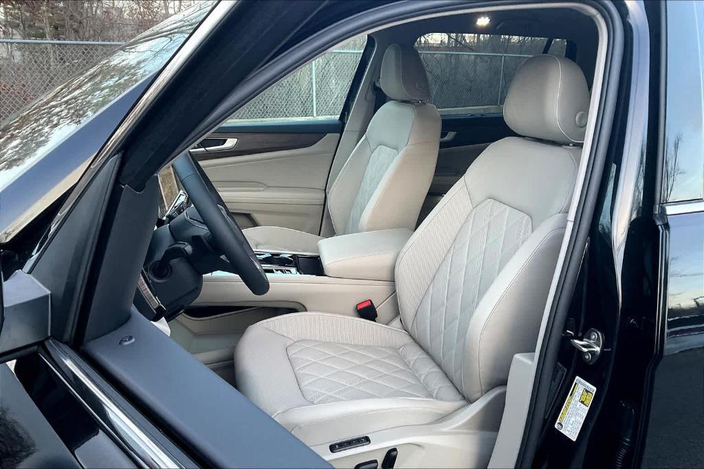 new 2025 Volkswagen Atlas car, priced at $54,953