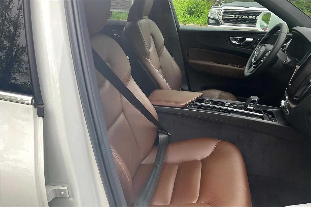 used 2022 Volvo XC60 car, priced at $34,100