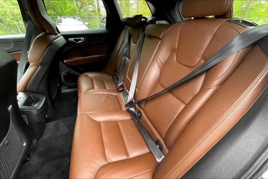 used 2022 Volvo XC60 car, priced at $34,100