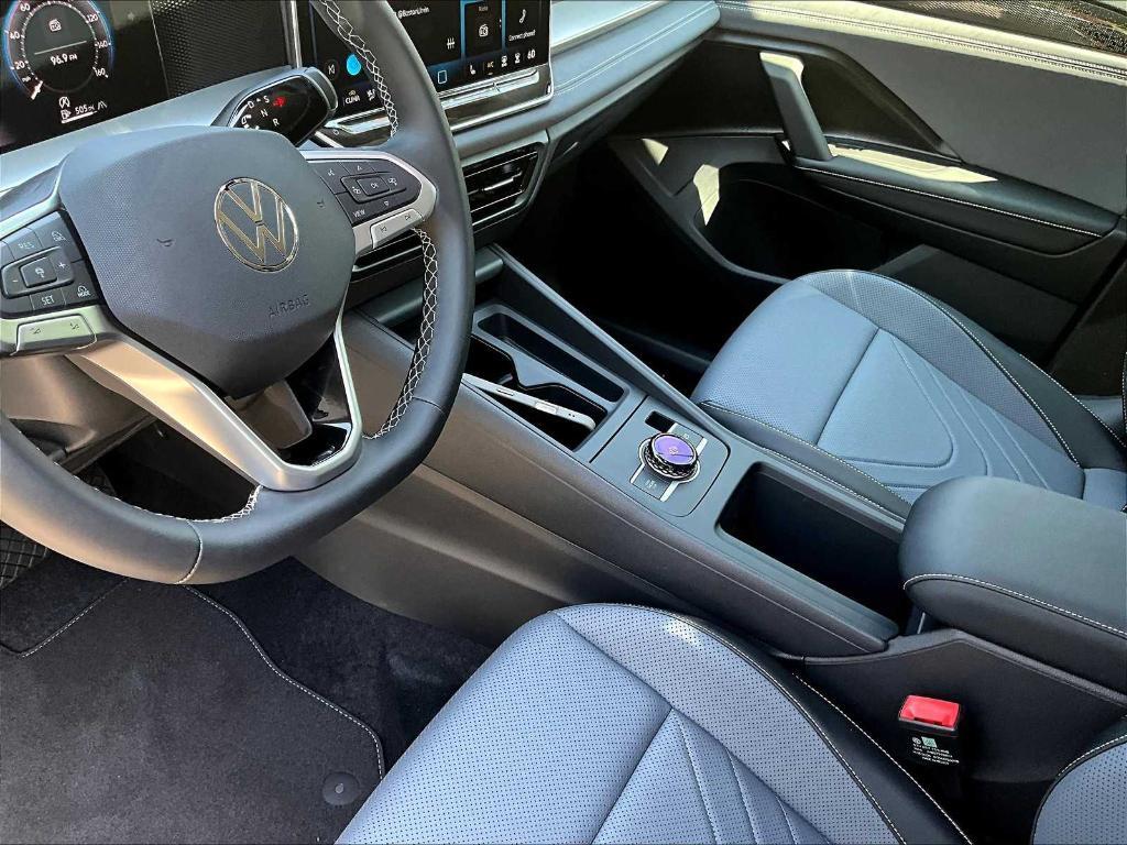 new 2025 Volkswagen Tiguan car, priced at $33,157
