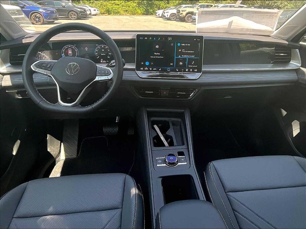 new 2025 Volkswagen Tiguan car, priced at $33,157