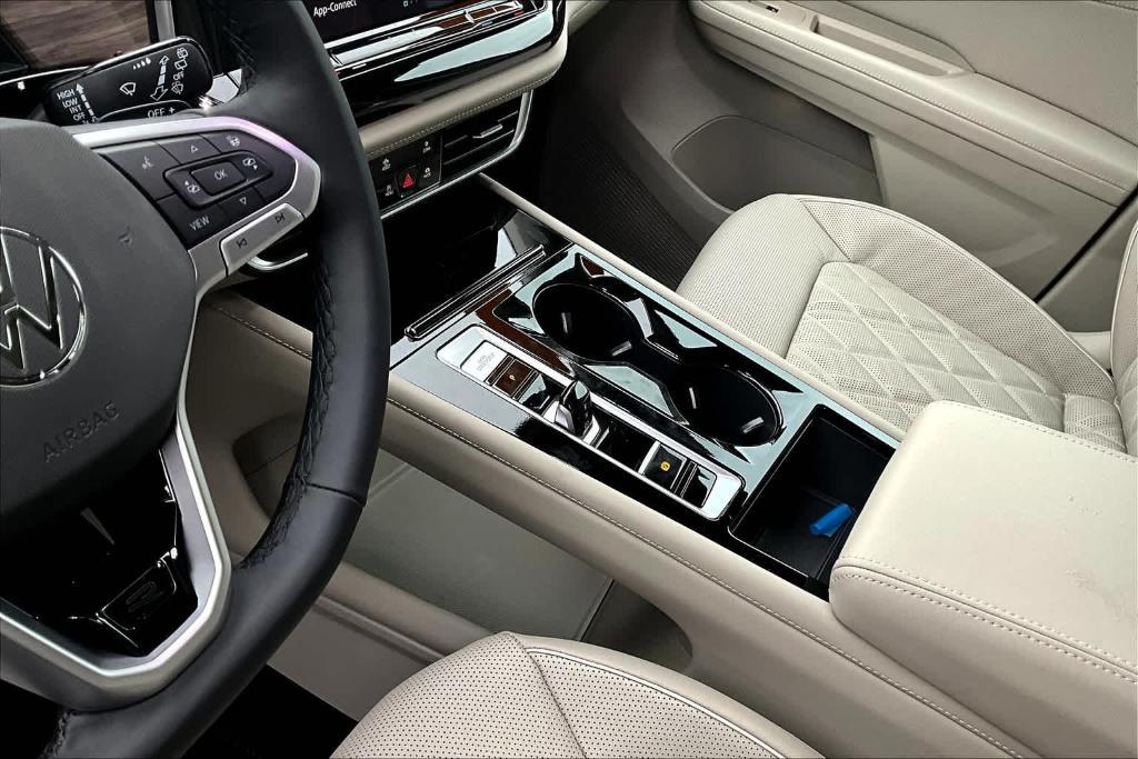 new 2025 Volkswagen Atlas car, priced at $50,605