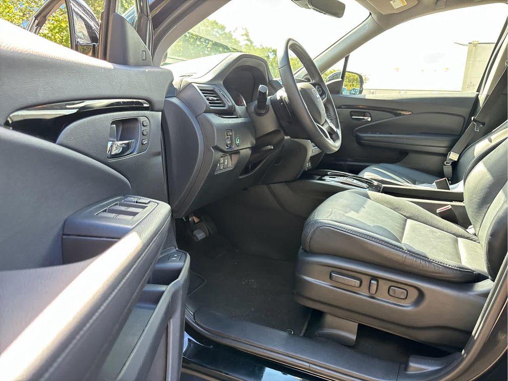 used 2022 Honda Pilot car, priced at $34,435