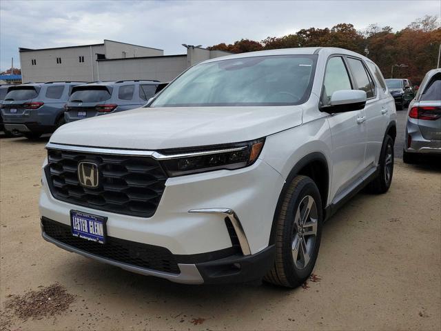 new 2025 Honda Pilot car, priced at $47,450