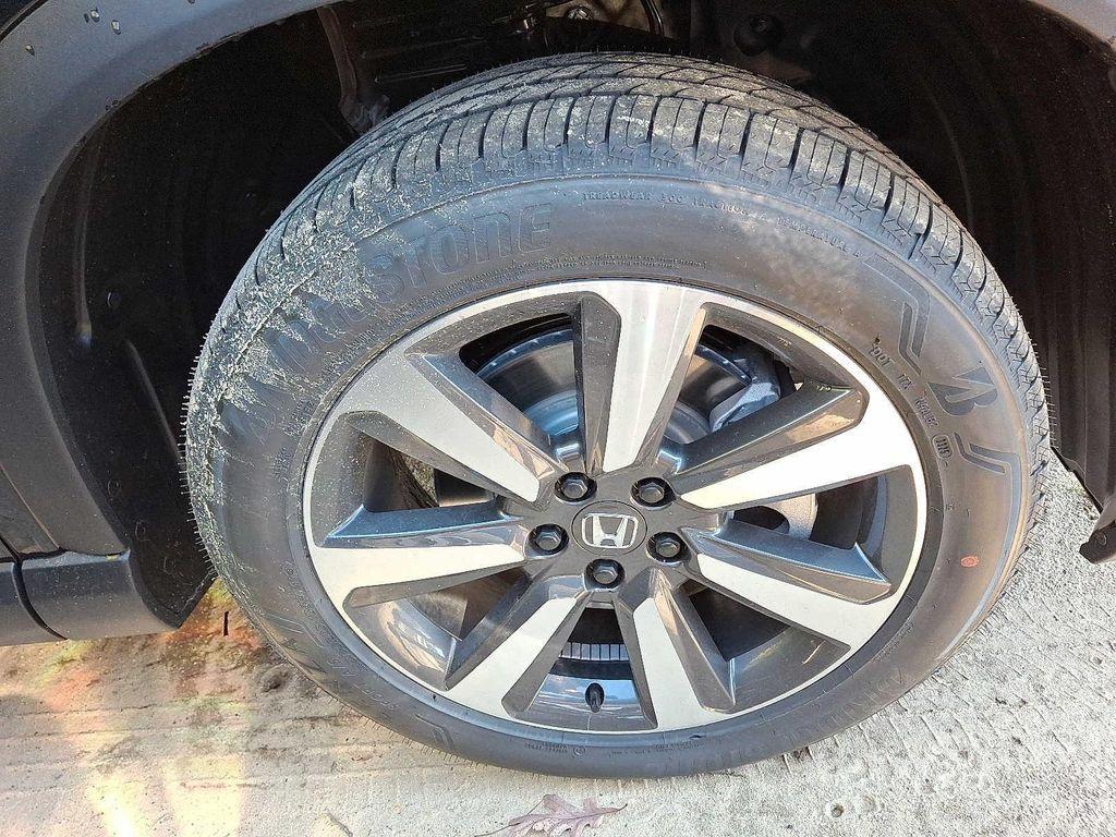 new 2025 Honda Pilot car, priced at $53,075