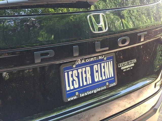 new 2025 Honda Pilot car, priced at $50,850