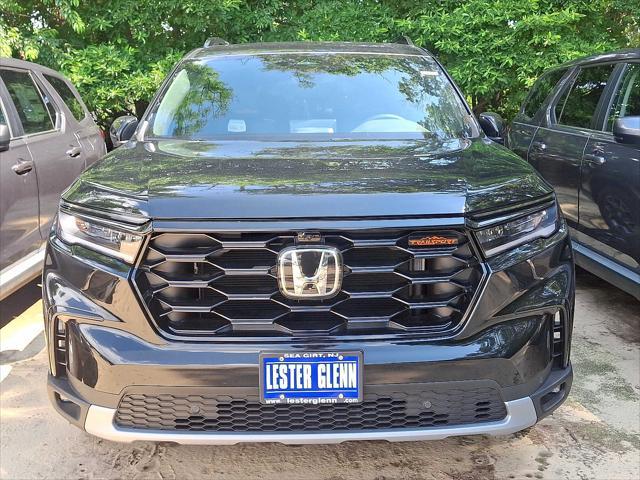 new 2025 Honda Pilot car, priced at $50,850