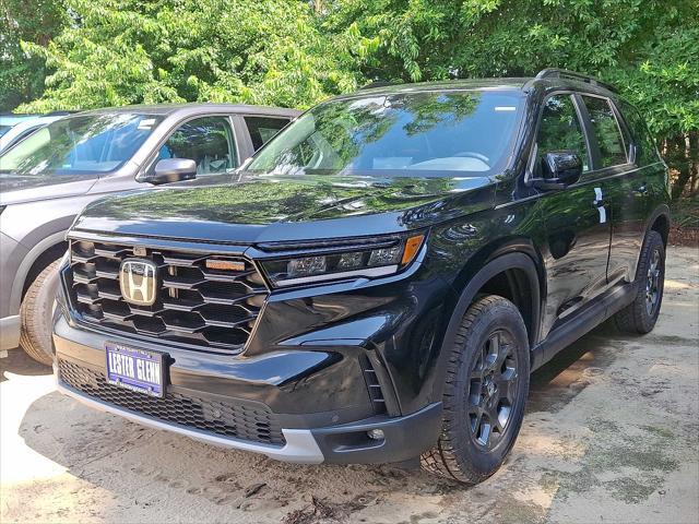 new 2025 Honda Pilot car, priced at $50,850