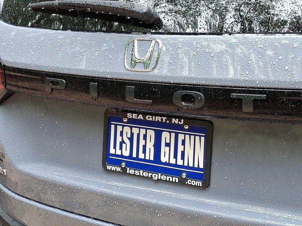 new 2025 Honda Pilot car, priced at $50,050