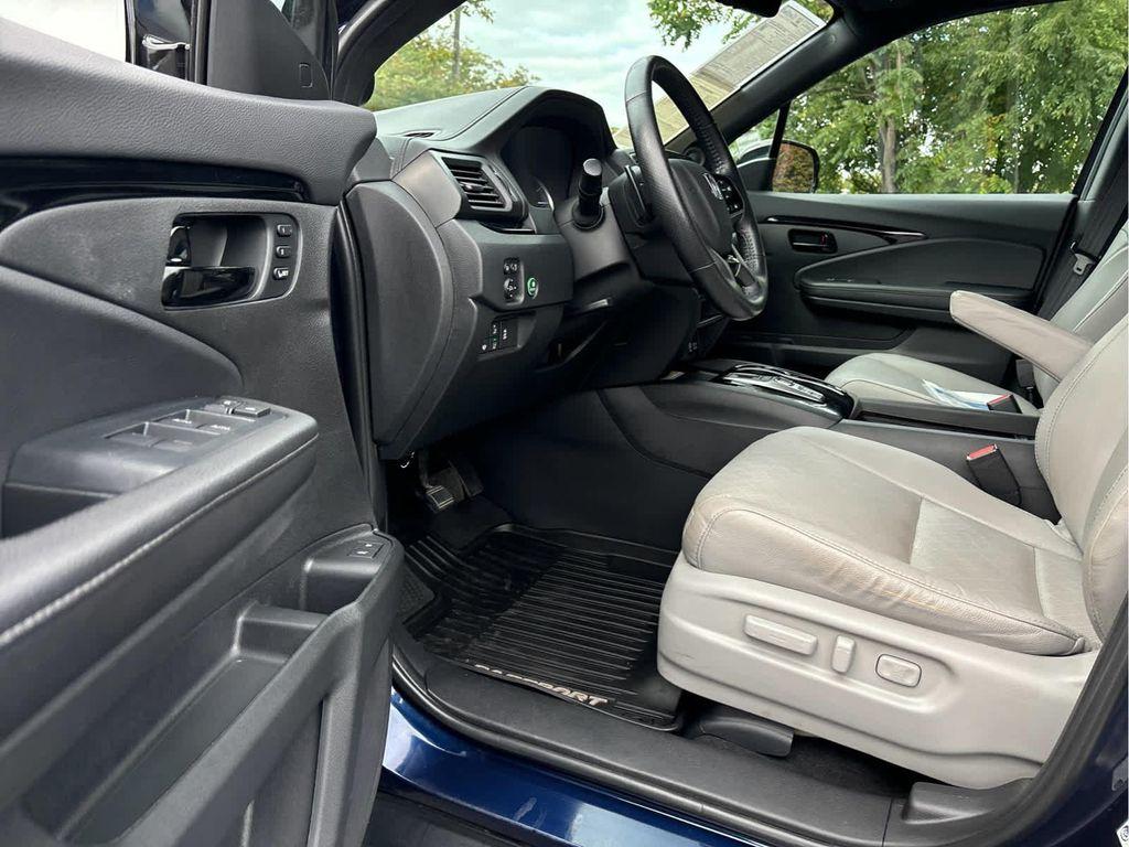 used 2022 Honda Passport car, priced at $33,435