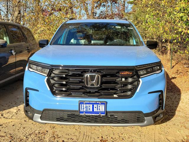 new 2025 Honda Pilot car, priced at $48,250