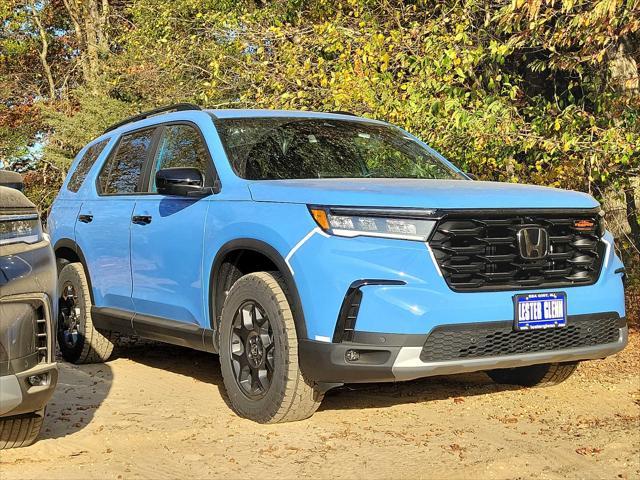 new 2025 Honda Pilot car, priced at $49,250