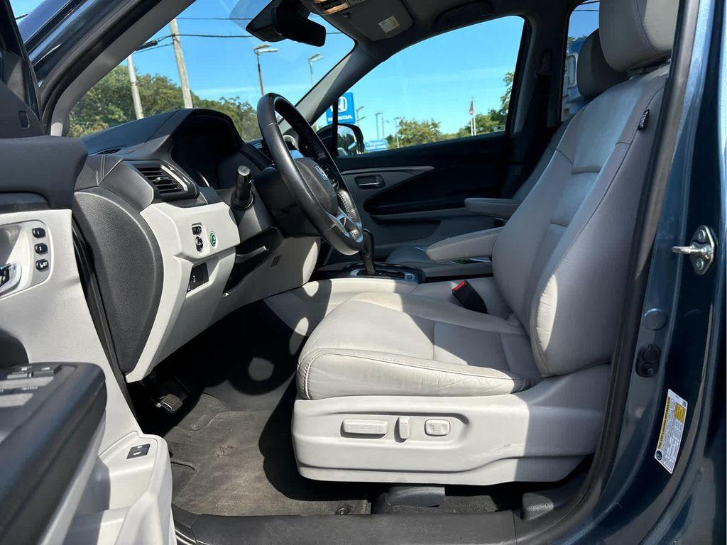 used 2020 Honda Pilot car, priced at $24,935