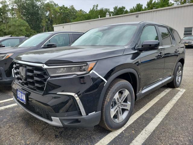 new 2025 Honda Pilot car, priced at $46,695