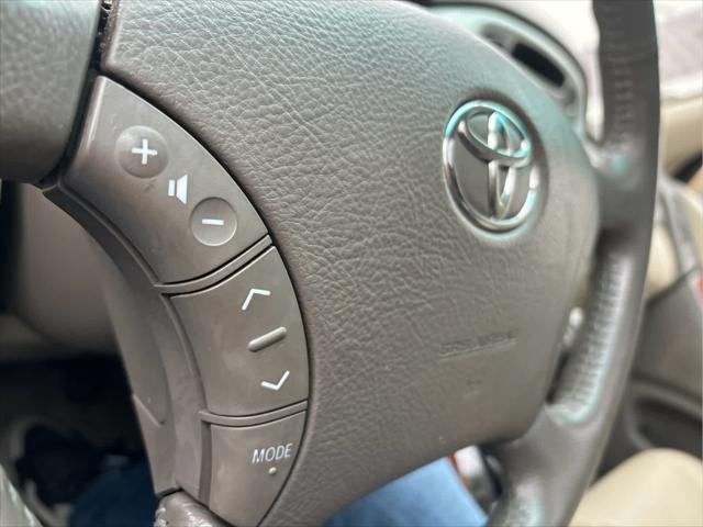 used 2007 Toyota Highlander car, priced at $7,735