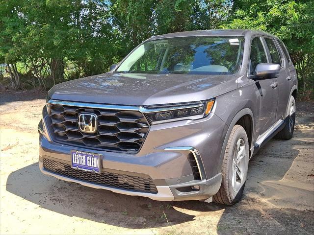 new 2025 Honda Pilot car, priced at $46,050