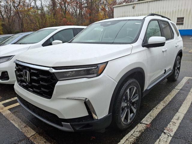 new 2025 Honda Pilot car, priced at $51,450