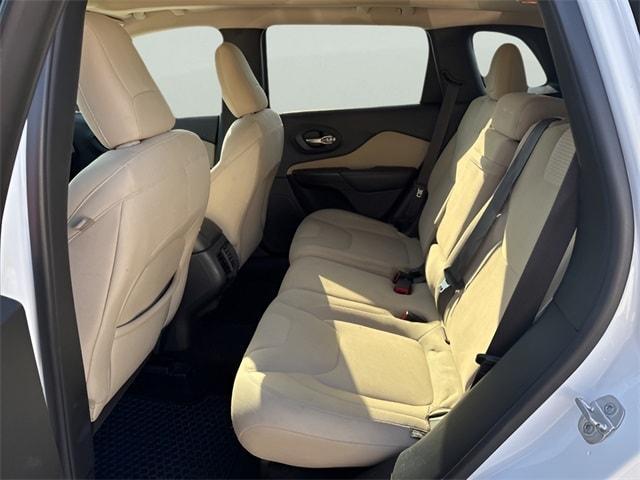 used 2015 Jeep Cherokee car, priced at $8,000