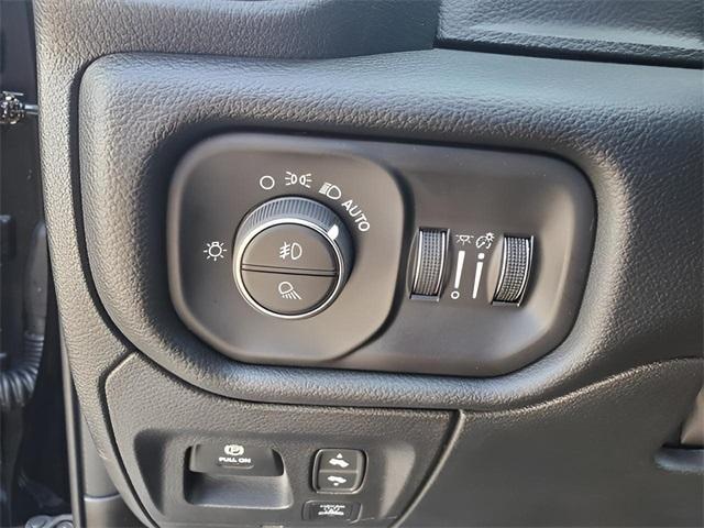 new 2025 Ram 1500 car, priced at $59,861
