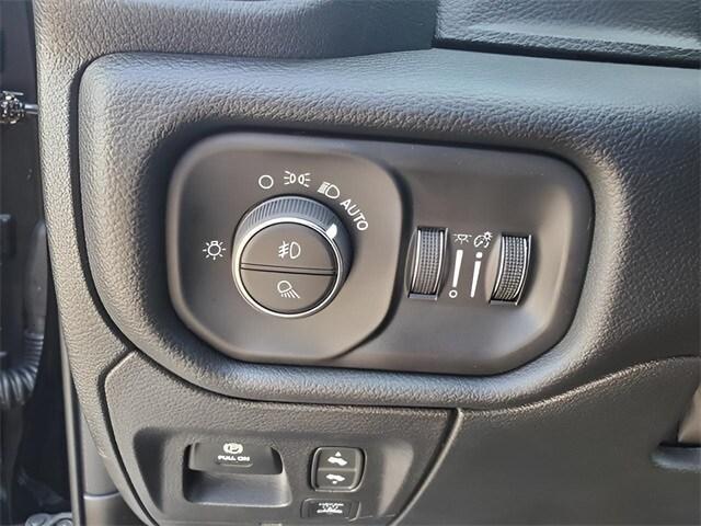 new 2025 Ram 1500 car, priced at $59,861