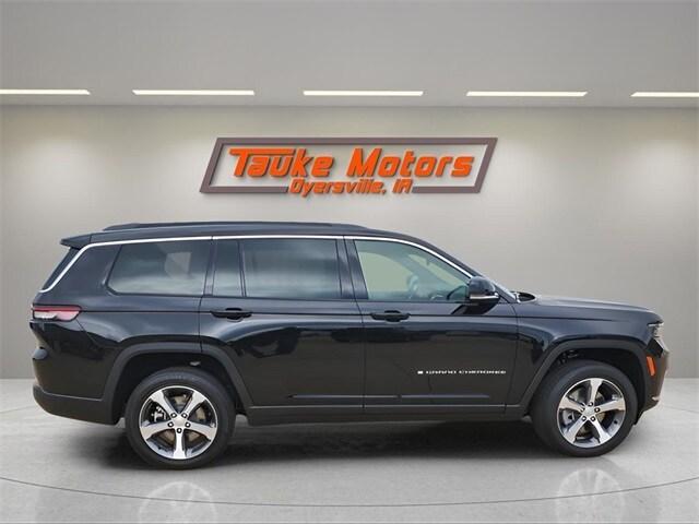 new 2025 Jeep Grand Cherokee L car, priced at $45,400